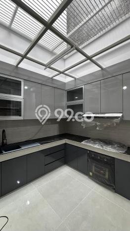 Rumah area Kebayoran Baru, 3 KT, Akses Mudah Fasilitas Umum, Luas 116m2m² Bangunan 242m2m² Rumah area Kebayoran Baru, 3 KT, Akses Mudah Fasilitas Umum, Luas 116m2m² Bangunan 242m2m²