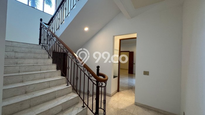 Hunian Minimalis dengan LT 700m2 & LB 500m2 Dikontrakkan di Kemang Hunian Minimalis dengan LT 700m2 & LB 500m2 Dikontrakkan di Kemang