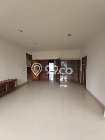 HUNIAN IMPIAN! Rumah di Simprug, 5 KM, Bebas Banjir, Luas 500m² Bangunan 500m² HUNIAN IMPIAN! Rumah di Simprug, 5 KM, Bebas Banjir, Luas 500m² Bangunan 500m²