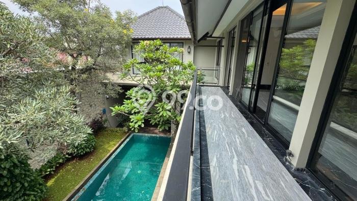 Rumah area Pondok Indah, 5 KM, Design Modern, LT 700m² Bangunan 600m² Rumah area Pondok Indah, 5 KM, Design Modern, LT 700m² Bangunan 600m²