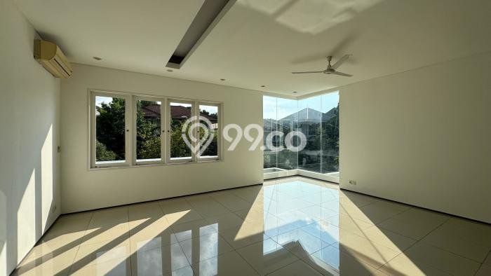 Rumah di Pondok Indah, Akses ke Fasilitas, LT 500m² Rumah di Pondok Indah, Akses ke Fasilitas, LT 500m²