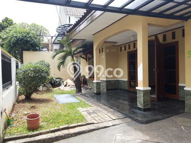 Rumah di Kebayoran Baru, Dekat Pusat Kota, LT 320m² Rumah di Kebayoran Baru, Dekat Pusat Kota, LT 320m²