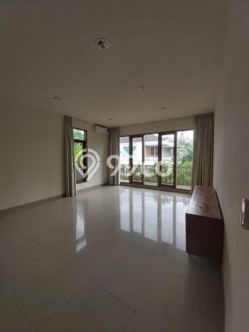 HUNIAN IMPIAN! Rumah di Simprug, 5 KM, Bebas Banjir, Luas 500m² Bangunan 500m² HUNIAN IMPIAN! Rumah di Simprug, 5 KM, Bebas Banjir, Luas 500m² Bangunan 500m²