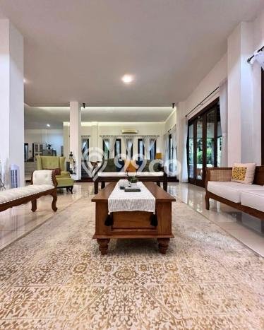 Rumah Elit LB 1000m2 Siap Huni Desain Elegan di Pondok Indah, Jakarta Selatan Rumah Elit LB 1000m2 Siap Huni Desain Elegan di Pondok Indah, Jakarta Selatan