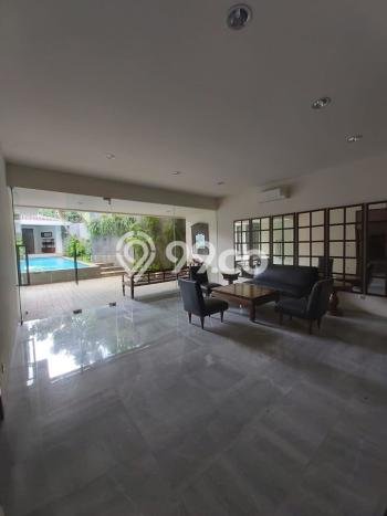HUNIAN IMPIAN! Rumah di Simprug, 5 KM, Bebas Banjir, Luas 500m² Bangunan 500m² HUNIAN IMPIAN! Rumah di Simprug, 5 KM, Bebas Banjir, Luas 500m² Bangunan 500m²