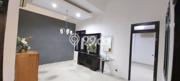 Rumah Luxury Modern Tanpa Renovasi di Pondok Indah Jakarta Selatan Rumah Luxury Modern Tanpa Renovasi di Pondok Indah Jakarta Selatan