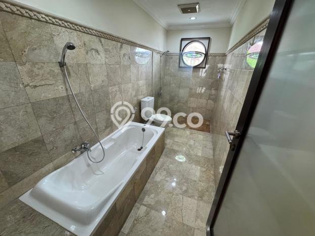 Rumah Kontrakan Jakarta Selatan LT 400m2 LB 400m2 Area Pondok Indah Rumah Kontrakan Jakarta Selatan LT 400m2 LB 400m2 Area Pondok Indah