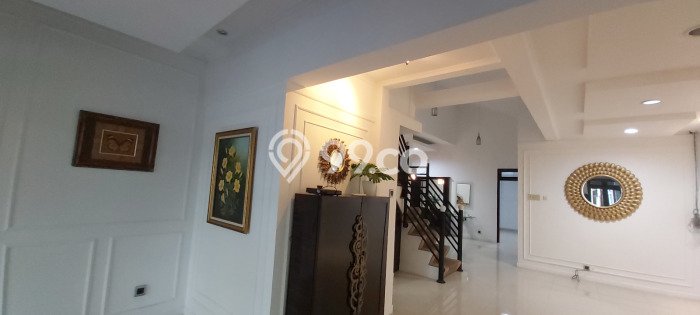 Rumah Luxury Modern Tanpa Renovasi di Pondok Indah Jakarta Selatan Rumah Luxury Modern Tanpa Renovasi di Pondok Indah Jakarta Selatan