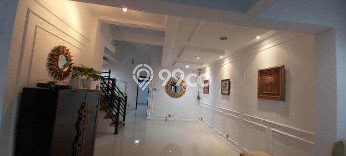 Rumah Luxury Modern Tanpa Renovasi di Pondok Indah Jakarta Selatan Rumah Luxury Modern Tanpa Renovasi di Pondok Indah Jakarta Selatan