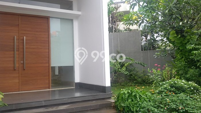 Sewa Rumah Nyaman LT 585m2 / LB 750m2 di Pondok Indah, Jakarta Selatan Sewa Rumah Nyaman LT 585m2 / LB 750m2 di Pondok Indah, Jakarta Selatan