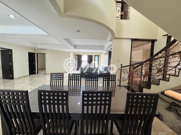 Rumah Kontrakan Jakarta Selatan LT 400m2 LB 400m2 Area Pondok Indah Rumah Kontrakan Jakarta Selatan LT 400m2 LB 400m2 Area Pondok Indah