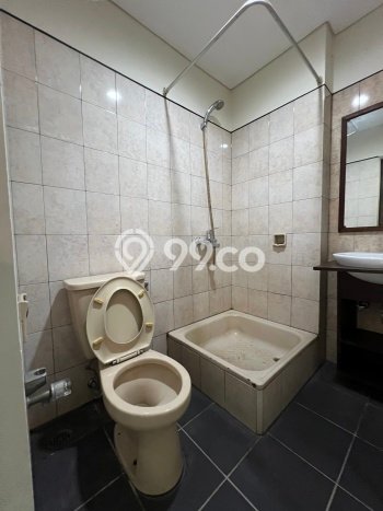 Hunian Kondisi Baik Disewakan di Kuningan, Jakarta Selatan LT 650m2, LB 400m2 Hunian Kondisi Baik Disewakan di Kuningan, Jakarta Selatan LT 650m2, LB 400m2