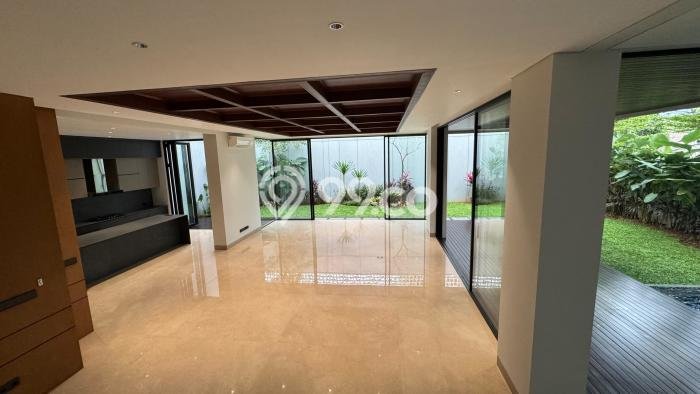 For Sale! Premium House LT 515m2 Desain Elegan di Kemang For Sale! Premium House LT 515m2 Desain Elegan di Kemang