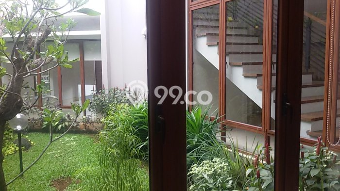 Sewa Rumah Nyaman LT 585m2 / LB 750m2 di Pondok Indah, Jakarta Selatan Sewa Rumah Nyaman LT 585m2 / LB 750m2 di Pondok Indah, Jakarta Selatan