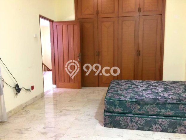Rumah sewa siap pakai 4 KT di Pondok Indah, Jakarta Selatan Rumah sewa siap pakai 4 KT di Pondok Indah, Jakarta Selatan