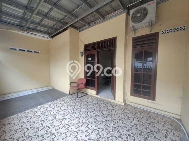 Dijual Rumah Kost di Depok I, Depok, 5 KT, 6 KM, Bangunan 272m2 Dijual Rumah Kost di Depok I, Depok, 5 KT, 6 KM, Bangunan 272m2