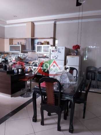 Ready to Use! Luxury House LT 198m2 Desain Elegan di Cibubur Ready to Use! Luxury House LT 198m2 Desain Elegan di Cibubur