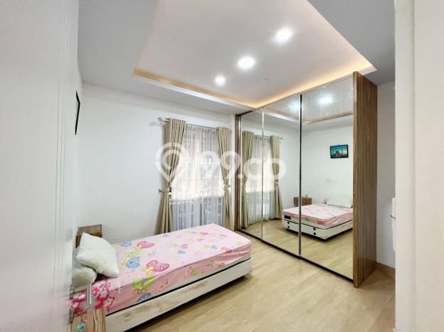 Rumah Luas Asri 2 KT Siap Huni di BSD The Icon Tangerang Rumah Luas Asri 2 KT Siap Huni di BSD The Icon Tangerang