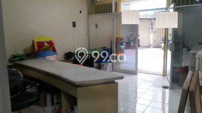 Ruko Dijual di Surabaya LT 45m2 & LB 160m2 Lokasi Terbaik! Ruko Dijual di Surabaya LT 45m2 & LB 160m2 Lokasi Terbaik!