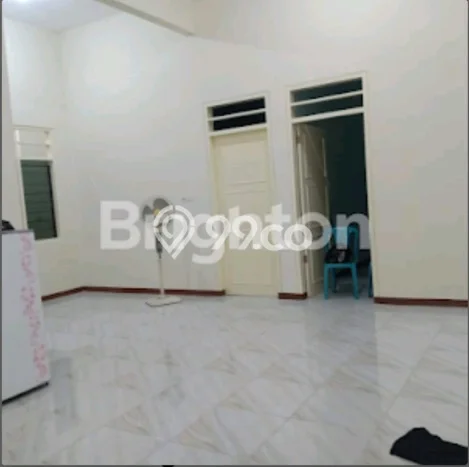 Dijual Hunian Rumah Terawat 4 Kamar di Surabaya Kota, Surabaya Dijual Hunian Rumah Terawat 4 Kamar di Surabaya Kota, Surabaya