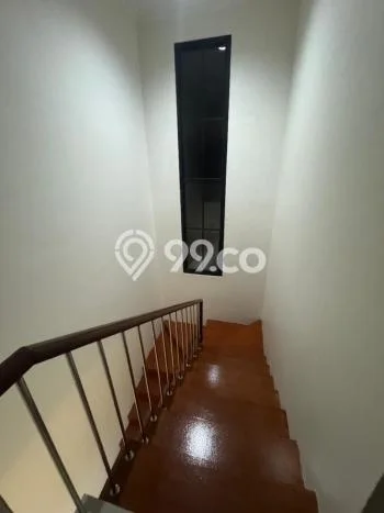 Disewakan Rumah Murah di Cibubur Jakarta Timur dengan 3 Kamar Tidur Disewakan Rumah Murah di Cibubur Jakarta Timur dengan 3 Kamar Tidur