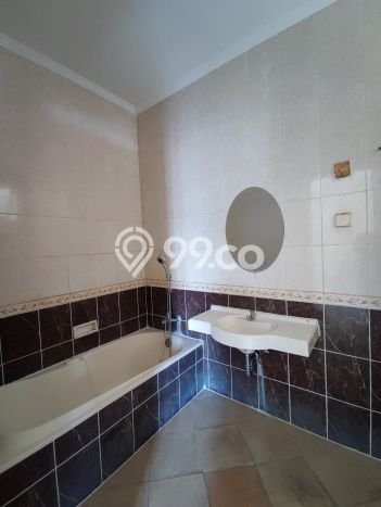 Rumah Luxury Modern Tanpa Renovasi di Kota Wisata Jakarta Timur Rumah Luxury Modern Tanpa Renovasi di Kota Wisata Jakarta Timur