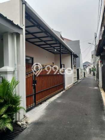 Dijual Rumah Premium dengan Fasilitas Sekitar Lengkap di Tebet, Jakarta Selatan Dijual Rumah Premium dengan Fasilitas Sekitar Lengkap di Tebet, Jakarta Selatan