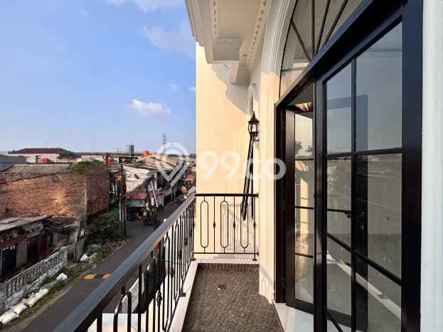 Rumah Modern 3 KT di Otista Jakarta Timur Unfurnished Rumah Modern 3 KT di Otista Jakarta Timur Unfurnished