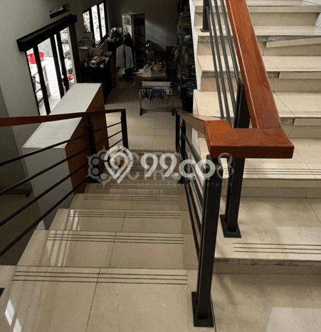 Hunian Elit LB 200m2 Siap Pakai Desain Elegan di sudirman, Bandung Hunian Elit LB 200m2 Siap Pakai Desain Elegan di sudirman, Bandung