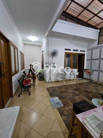 Hunian Mewah LB 420m2 Siap Huni Desain Elegan di Klender, Jakarta Timur Hunian Mewah LB 420m2 Siap Huni Desain Elegan di Klender, Jakarta Timur
