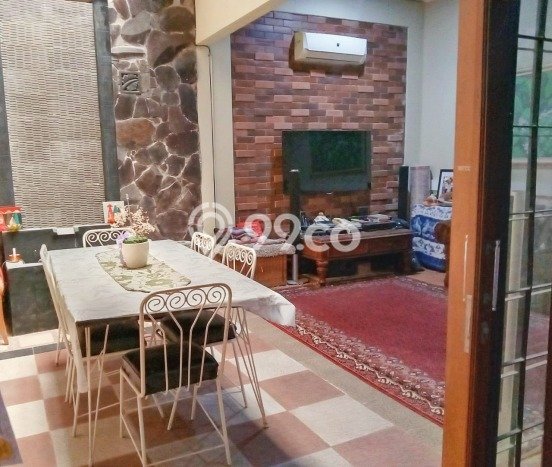 HARGA SPECIAL! Rumah Strategis lokasi , Luas 202m2m² LB 220m2m² HARGA SPECIAL! Rumah Strategis lokasi , Luas 202m2m² LB 220m2m²