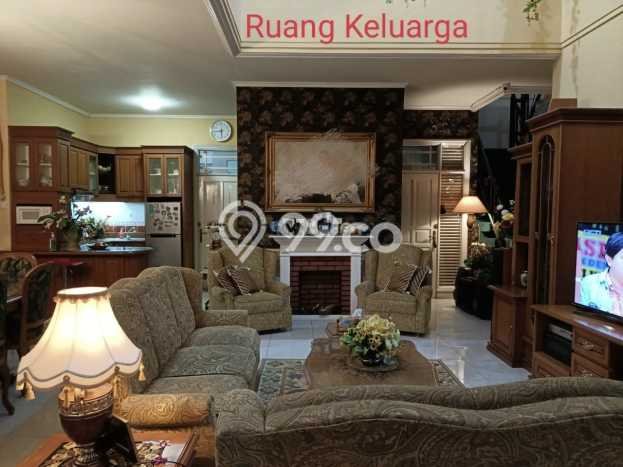 SPECIAL PROPERTY! Rumah area , LT 327m2m² Bangunan 300m2m² SPECIAL PROPERTY! Rumah area , LT 327m2m² Bangunan 300m2m²