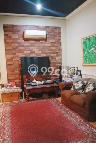 HARGA SPECIAL! Rumah Strategis lokasi , Luas 202m2m² LB 220m2m² HARGA SPECIAL! Rumah Strategis lokasi , Luas 202m2m² LB 220m2m²