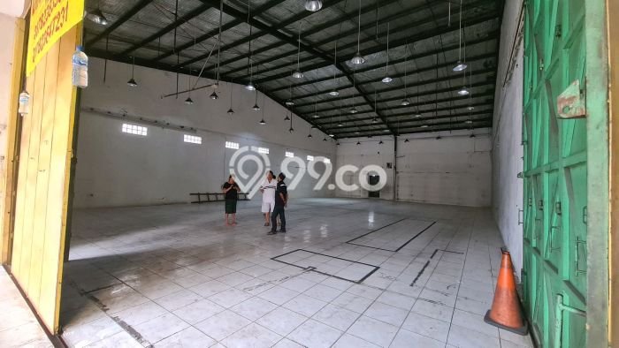 Disewakan Gudang di Moch Toha, Luas 350m², Pusat Bisnis Disewakan Gudang di Moch Toha, Luas 350m², Pusat Bisnis