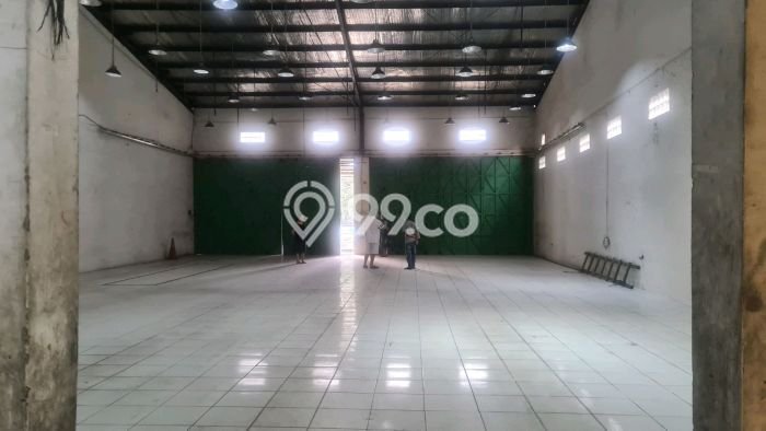 Disewakan Gudang di Moch Toha, Luas 350m², Pusat Bisnis Disewakan Gudang di Moch Toha, Luas 350m², Pusat Bisnis
