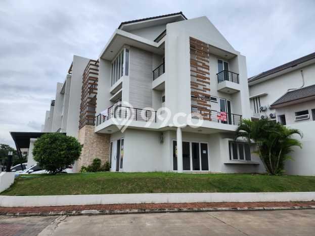 Jual Rumah Luas Megah Dengan View Eksklusif di Pantai Indah Kapuk, Jakarta Utara Jual Rumah Luas Megah Dengan View Eksklusif di Pantai Indah Kapuk, Jakarta Utara