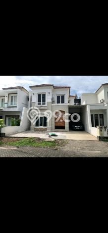 Lokasi strategis! Rumah siap pakai disewakan di Wiyung LB 200m2 Lokasi strategis! Rumah siap pakai disewakan di Wiyung LB 200m2