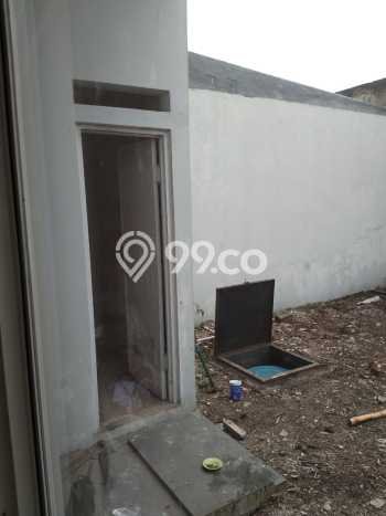 Disewakan Ruko di Kawasan Ramai harapan indah Luas 79m2 Disewakan Ruko di Kawasan Ramai harapan indah Luas 79m2