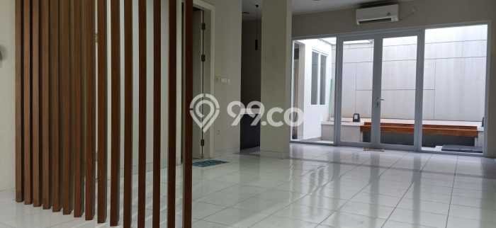 Rumah Elit Modern Tanpa Renovasi di Summarecon Bekasi Bekasi Rumah Elit Modern Tanpa Renovasi di Summarecon Bekasi Bekasi