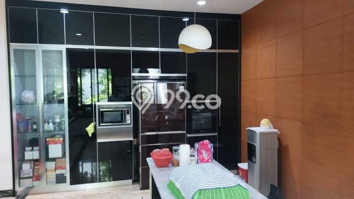For Sale! Luxury House LT 450m2 Desain Elegan di Harapan Indah For Sale! Luxury House LT 450m2 Desain Elegan di Harapan Indah