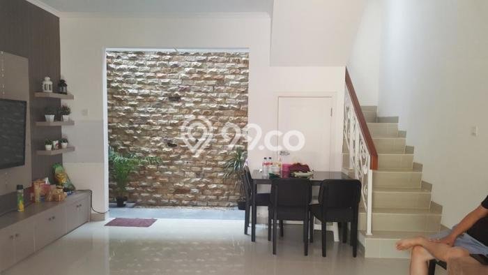 For Sale Rumah 3 Kamar Lokasi Strategis Nyaman dan Strategis di Serpong For Sale Rumah 3 Kamar Lokasi Strategis Nyaman dan Strategis di Serpong