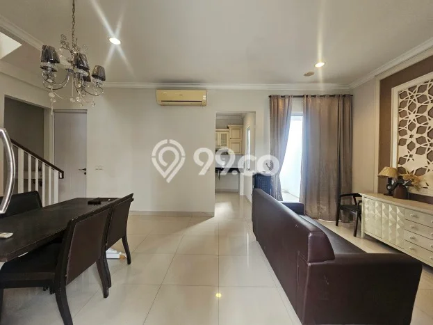 Lokasi strategis! Rumah siap pakai dikontrakkan di BSD LB 126m2 Lokasi strategis! Rumah siap pakai dikontrakkan di BSD LB 126m2