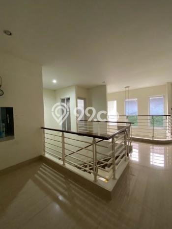 Rumah sewa siap pakai 9 Kamar Tidur di BSD, Tangerang Rumah sewa siap pakai 9 Kamar Tidur di BSD, Tangerang