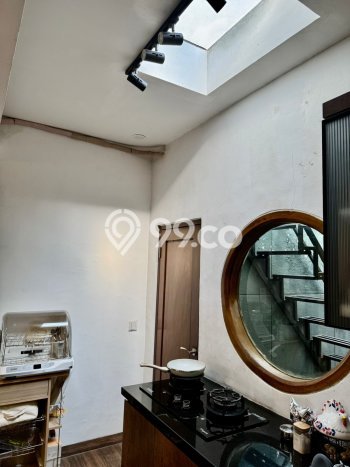 Rumah Eksklusif Siap Huni LT 160m2 di BSD, Tangerang Selatan Rumah Eksklusif Siap Huni LT 160m2 di BSD, Tangerang Selatan