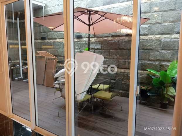Rumah Elit Modern Tanpa Renovasi di Gading Serpong Tangerang Rumah Elit Modern Tanpa Renovasi di Gading Serpong Tangerang