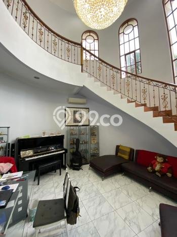 Rumah Elit LB 350m2 Siap Pakai Desain Elegan di BSD Golden Viena, Tangerang Rumah Elit LB 350m2 Siap Pakai Desain Elegan di BSD Golden Viena, Tangerang