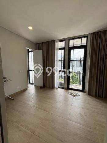 Rumah Mewah LB 160m2 Siap Pakai Desain Elegan di BSD City, Tangerang Rumah Mewah LB 160m2 Siap Pakai Desain Elegan di BSD City, Tangerang