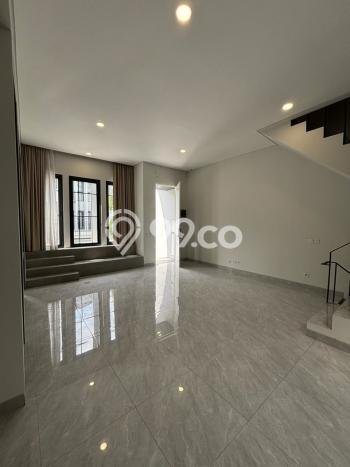 Rumah Mewah LB 160m2 Siap Pakai Desain Elegan di BSD City, Tangerang Rumah Mewah LB 160m2 Siap Pakai Desain Elegan di BSD City, Tangerang
