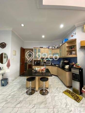 Rumah Elit LB 350m2 Siap Pakai Desain Elegan di BSD Golden Viena, Tangerang Rumah Elit LB 350m2 Siap Pakai Desain Elegan di BSD Golden Viena, Tangerang