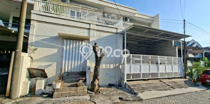 Rumah Modern Cantik 4 Kamar Siap Huni di Tenggilis Mejoyo Rumah Modern Cantik 4 Kamar Siap Huni di Tenggilis Mejoyo
